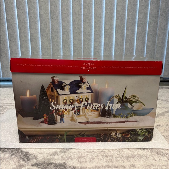 Department 56 Snow Village “Snowy Pines Inn”